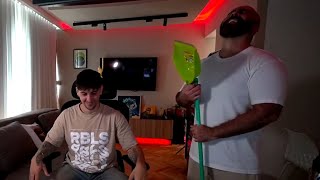 ES LARGO EL JUEGO CHAT? * bota el mate *