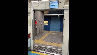Osaka Metro四つ橋線23系愛車11編成のドア閉シーン