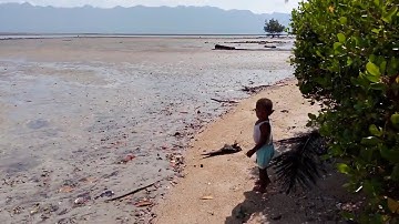 Suasana pantai// ujung pasir kampung marsi saat surut// sungguh indah 👍👍👍👍-marsi- stori