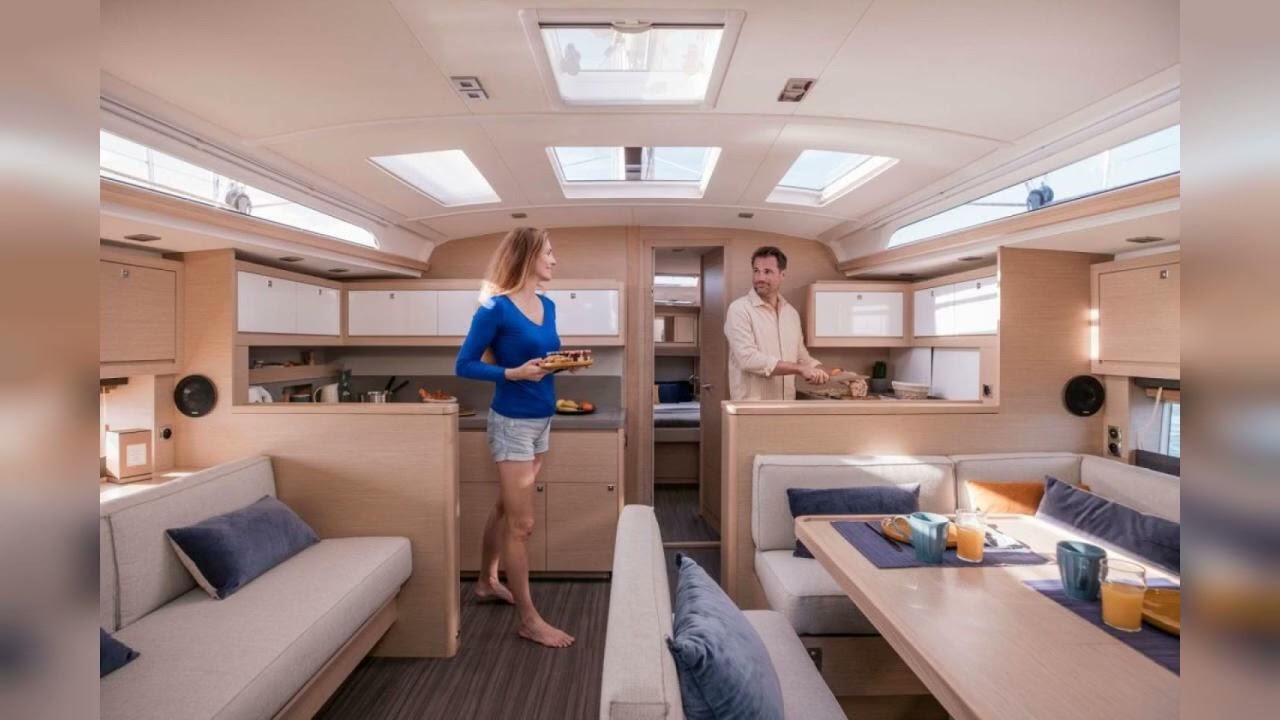 Review: About GLOXINIA