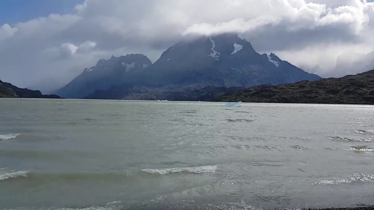 LAGO GREY, TORRES DEL PAINE