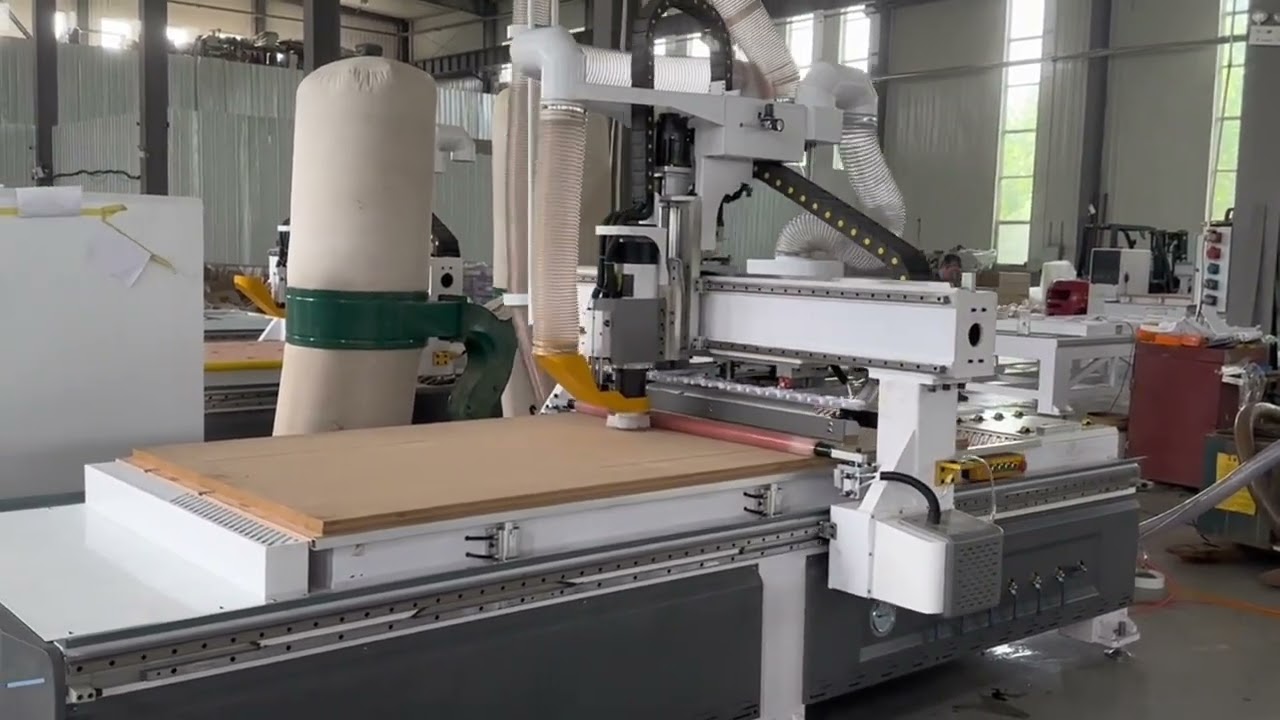 ATC CNC Wood Router Machine - Efficient machine for furniture factories. 