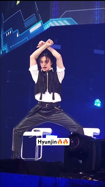Hyunjin, fancam, dancing THE EVE BY EXO, because we need that close up😏❤️‍🔥❤️‍🔥❤️‍🔥 #hyunjin