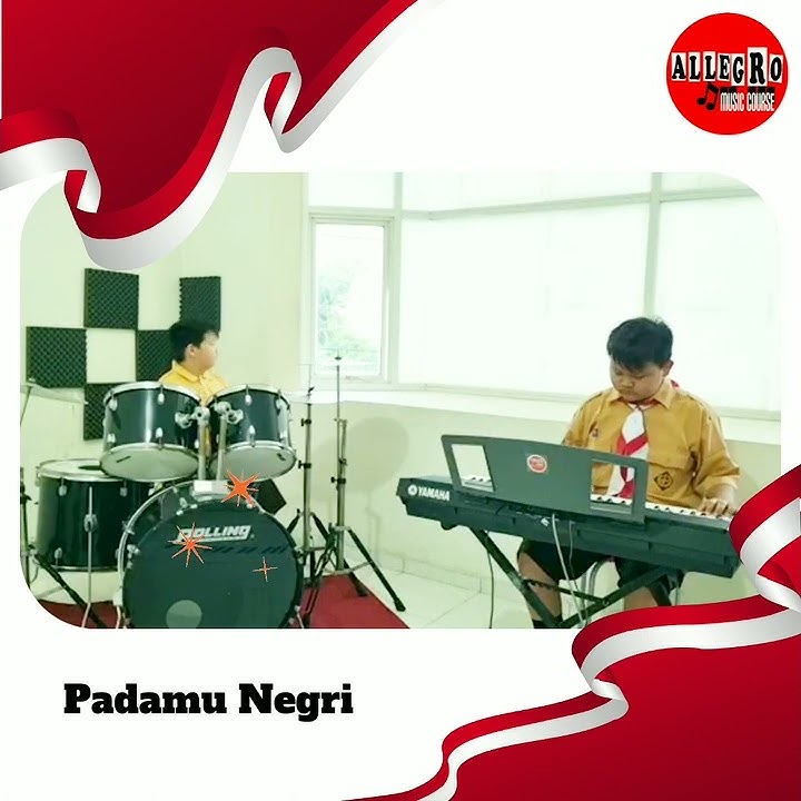 Padamu Negri played by Evander Henson Tan Gunawan and Uinseann Tanedmee Gunawan