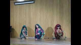 ONAM CELEBRATION 2012,ANN MARIYA TOMY,SNEHA PAUL& ANALSA JOLLY GROUP DANCE