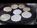 Yessica comenzando a hacer las tortillas. El salvador 4x4