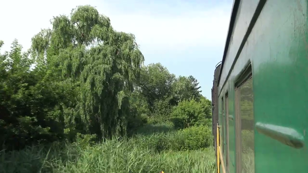 Calea Ferată din Moldova Вид из окна поезда.