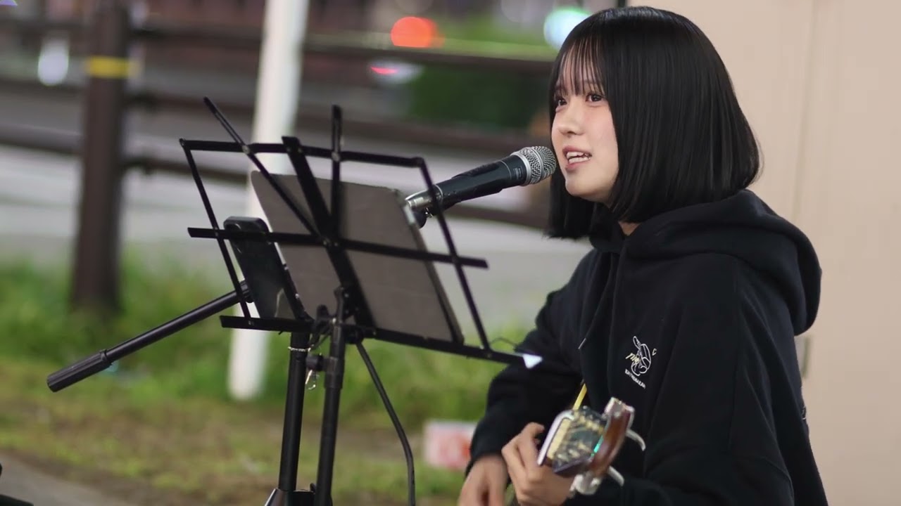 愛知17歳シンガーソングライター あむ 金山駅路上ライブ - YouTube