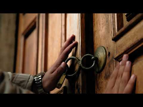 وقفت علي باب الأحبة باكيا