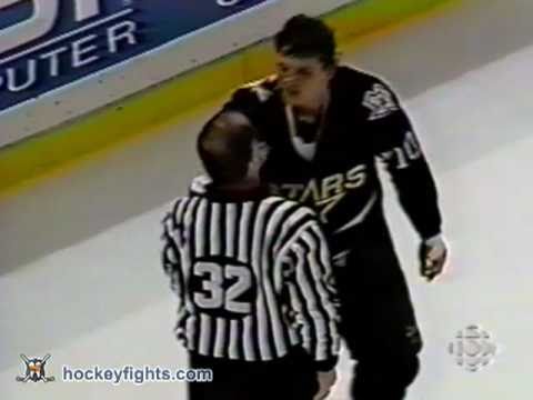 Todd Harvey vs Benoit Hogue Dec 9, 1995