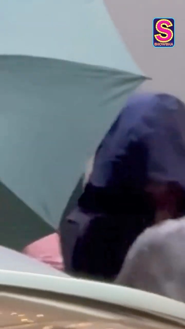 Guess Who’s Hiding Under The Hoodie? Can You Spot The Mystery Star | #bollywood | #shorts | N18S