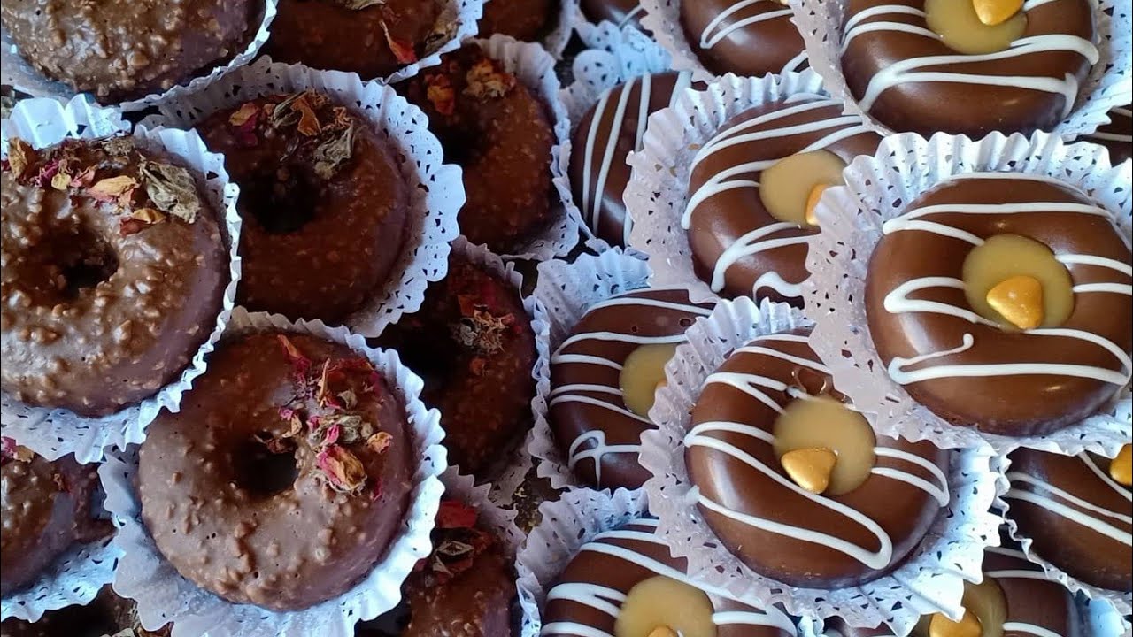 كعيكعات الشكلاطة الفاخرة⁦❤️⁩تشكيلة من عجينة واحدة🤗 وشكلين مختلفين🥰