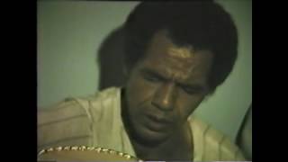 الفنان عبد العزيز عبد الله (علاّ) يغني "سولت عليك العود و الناي"