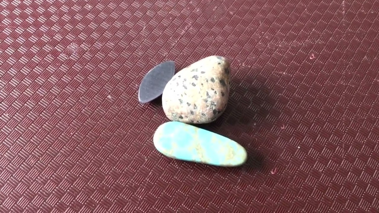 Ежемесячный прогноз по камням для Рыб на февраль 2026 года от Cognitive Universe.