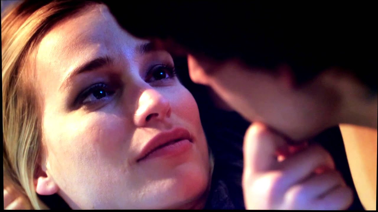 Covert Affairs Annie Walker - Looking Too Closely