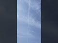 秩父上空 長い飛行機雲(ヒコーキクモ)☁