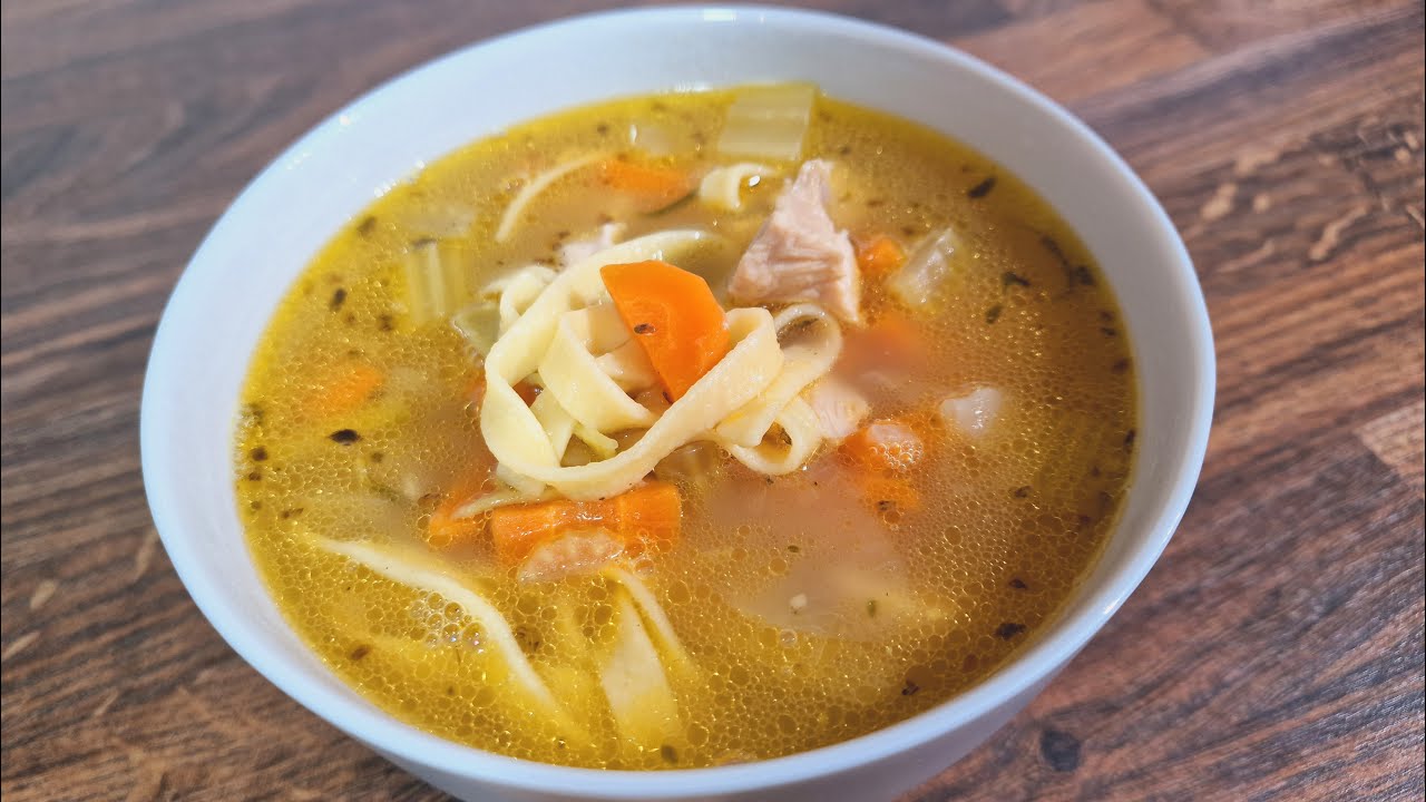 Noch ein Rezept von meiner Oma! Super leckere und gesunde Hühnersuppe ...