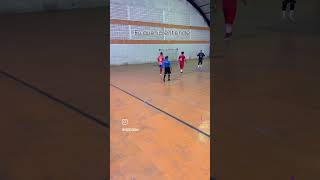 backpass penjaga gawang memainkan bola 2 kali sengaja - tidak sengaja