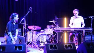 Andrew Saint Andrew - Weatherman (Live Performance)