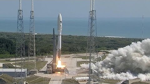 Air Force launches (mostly) secret space plane