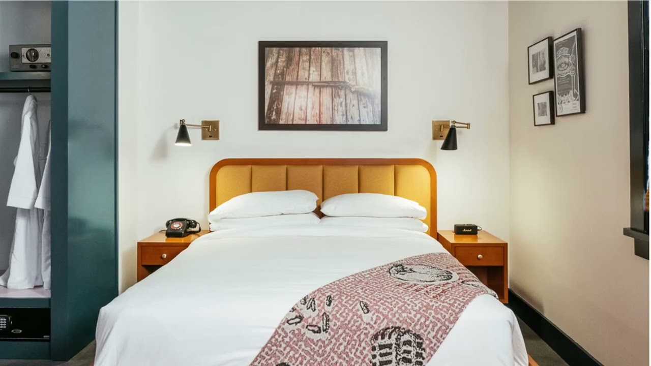 Dew Drop Inn Hotel & Lounge : Historic Hotel in New Orleans, LA