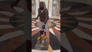Rick Ross dancing to some reggae 😂 #rickross #maybachmusic #hiphop #reggae #reggaevibes #reggaevibes