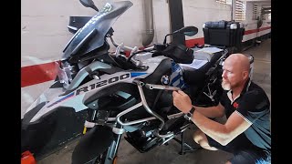 Instalación defensa alta de deposito Givi BMW R1200GSA LC. Givi Crash bar extensions BMW R1200GSA LC by José A. Peñate 1,434 views 1 year ago 7 minutes, 24 seconds