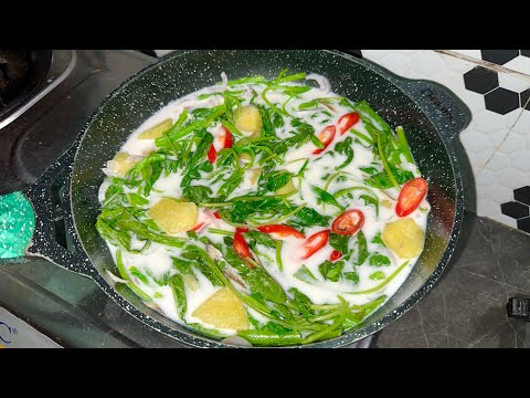 시금치 코코넛 스튜(Bayam Masak Lemak Putih) 만들기