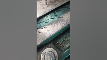 Grizzly G0519 milling machine. Scraping the machine base for alignment with the saddle, 5 of 10