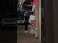 OMG😱 Kareena Kapoor Khan HIDES from paps &amp; ignore them as she walks with Karisma Kapoor | #shorts