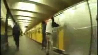1UP Crew Berlin!!U-Bahn Bombing!!(In HD)