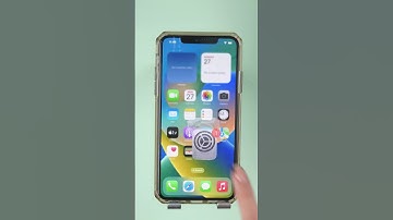 How to fix zoomed iPhone screen #iphonetips #iphone #zoom #iphone14