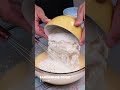 Adicionei ovos no coco ralado, como eu não fiz esta receita antes #shorts