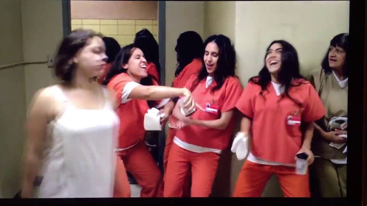 Agatha Casiano on Netflix Orange is the new Black Season 4 (Episode 2) scene