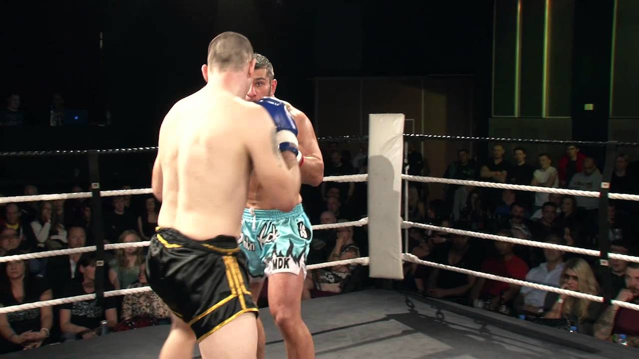 Tariq Shafiq vs Karl Langley (Fight Video)