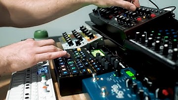 Hardware synth jam with Elektron Digitakt, Moog Sirin, Model D and OP-1