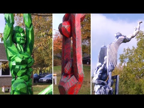 ein-garten-aus-holzskulpturen