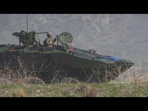 실전 배치된 미 해병대 차세대 상륙돌격장갑차 ACV,  적지 종심까지 돌격하는 미 해병대 <strong>차륜형</strong> 상장차의 미일 연합상륙훈련 &amp;#39;아이언 피스트&amp;#39; 2022 영상