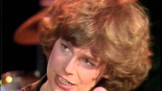 Dick Clark Interviews Cindy Bullens - American Bandstand 1980