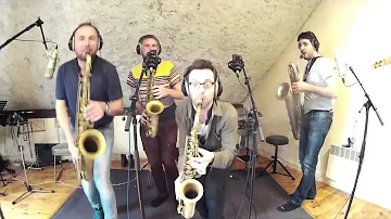 SAXITUDE plays UPTOWN FUNK