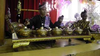 Video thumbnail of "Gamelan_Wau Bulan song"