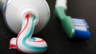 3 Simple Life Hacks With toothpaste