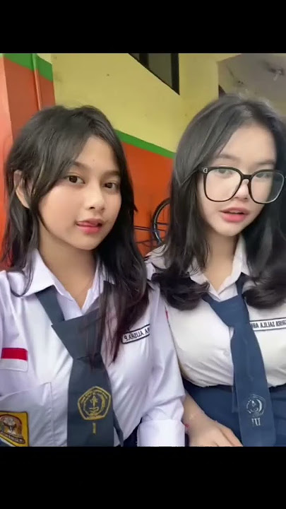 bocil kesakitan om aku masih sempit om