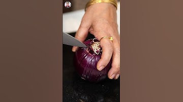प्याज़ काटने की यह ट्रिक कैसी लगी बताना ज़रूर 😍😍 #onion #oniontrick #kitchenhack #vegetables