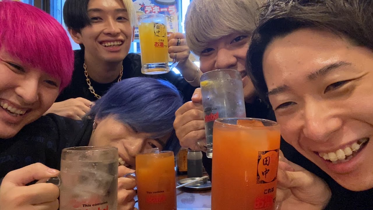 朝イチで神回撮れたから途中で仕事やめにして昼からみんなで酒飲んだ