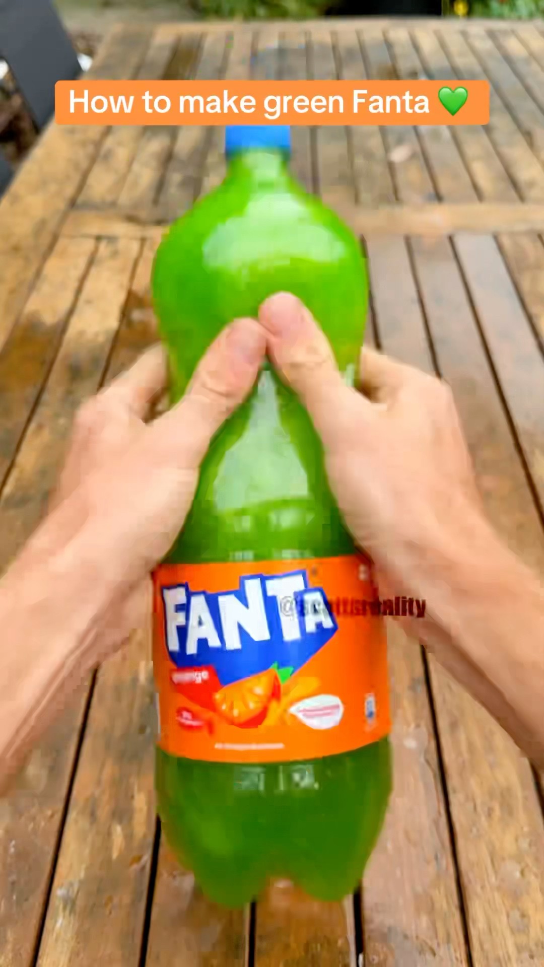 This is how you make green fanta! ??