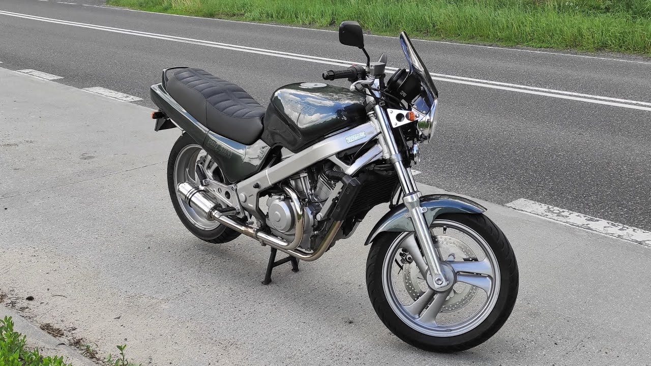 Honda NTV 650 Revere - Nie tylko gitarą człowiek żyje