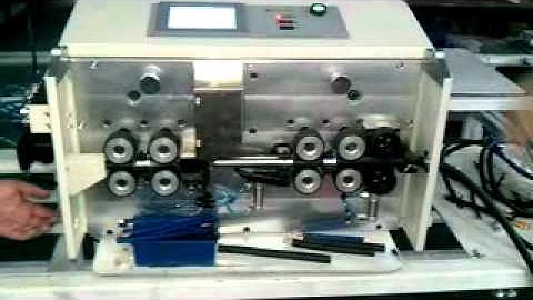 Big cable cutting & stripping machine http://www.wire-stripping-machine.com