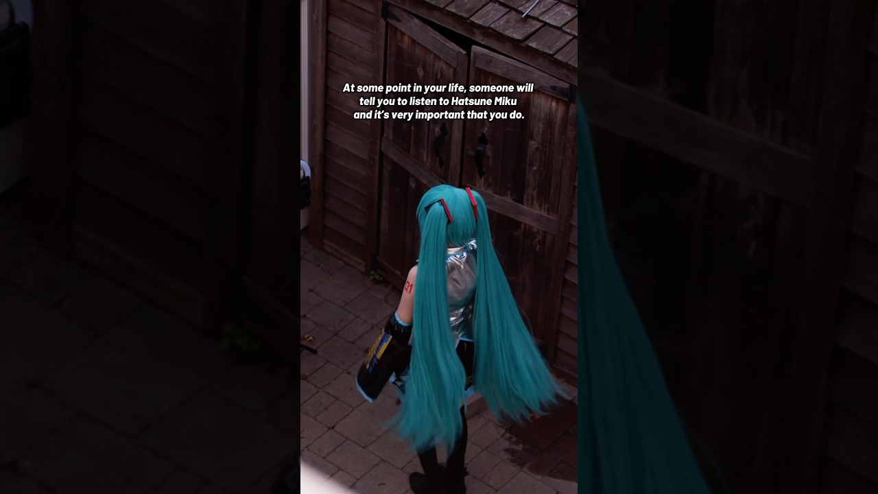 This is how it starts 🫡 #hatsunemiku #hatsunemikucosplay #vocaloid #fortnite #mikuexpo #miku