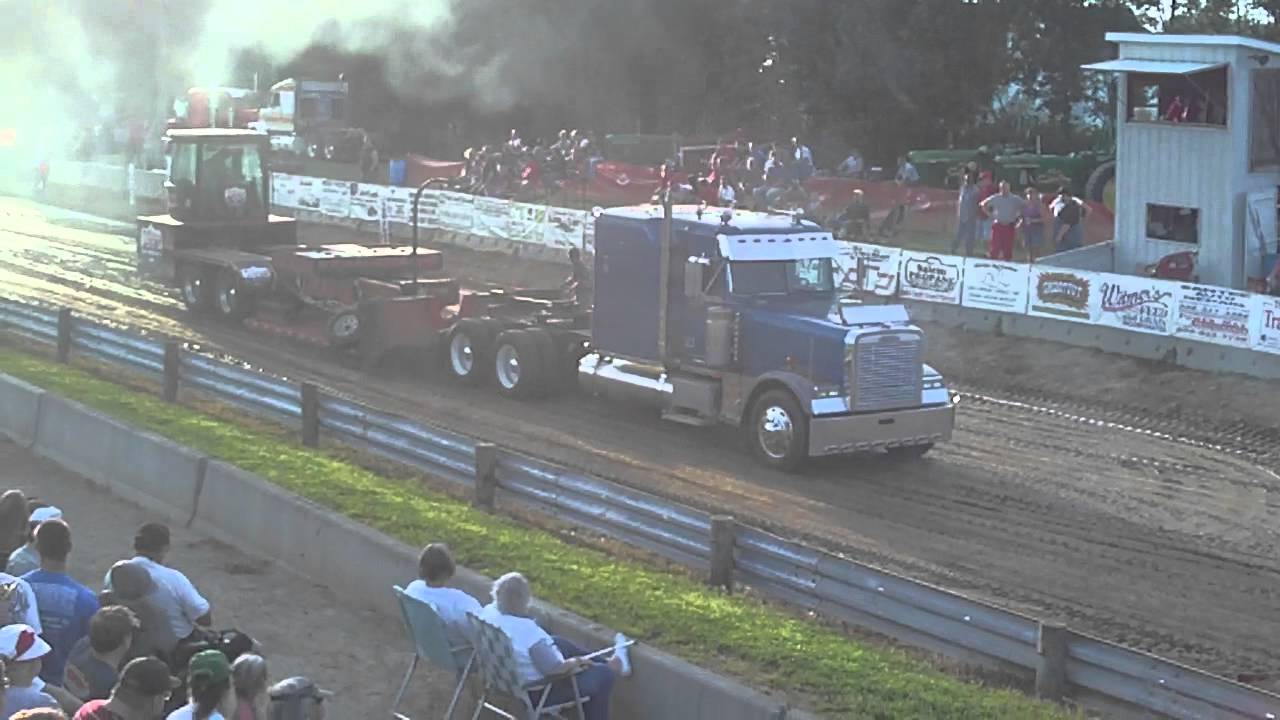 3 Bunkerhill Shootout Truck & Tractor Pull, Fri. 081211 in Beloit